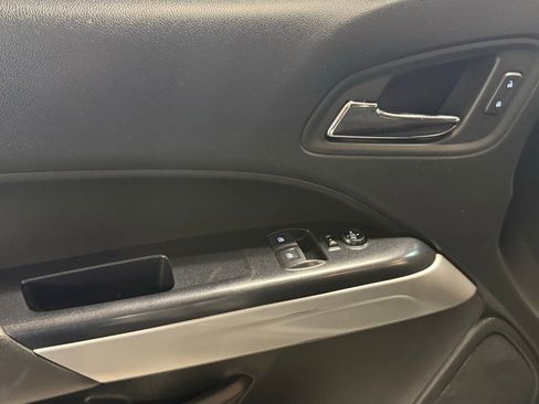 Used 2022 Chevrolet Colorado LT w/ Fleet Safety Package image 18