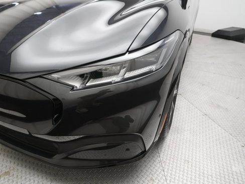 Used 2021 Ford Mustang Mach-E Premium image 23