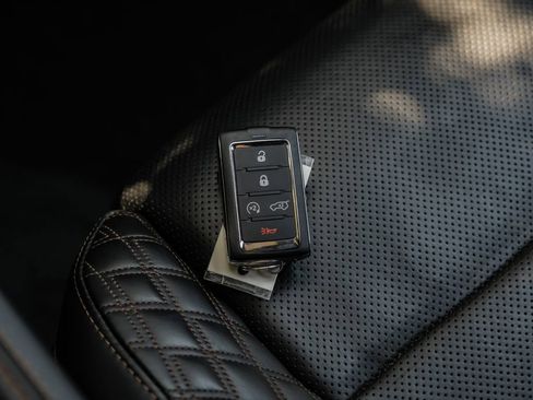 Used 2023 Jeep Grand Cherokee L Summit AWD/4WD image 74