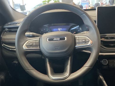 Used 2023 Jeep Compass Trailhawk image 17