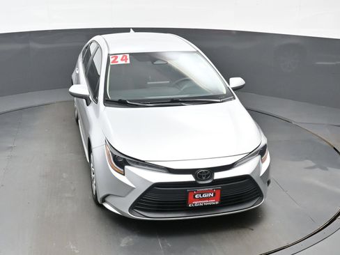 Used 2024 Toyota Corolla LE FWD image 33