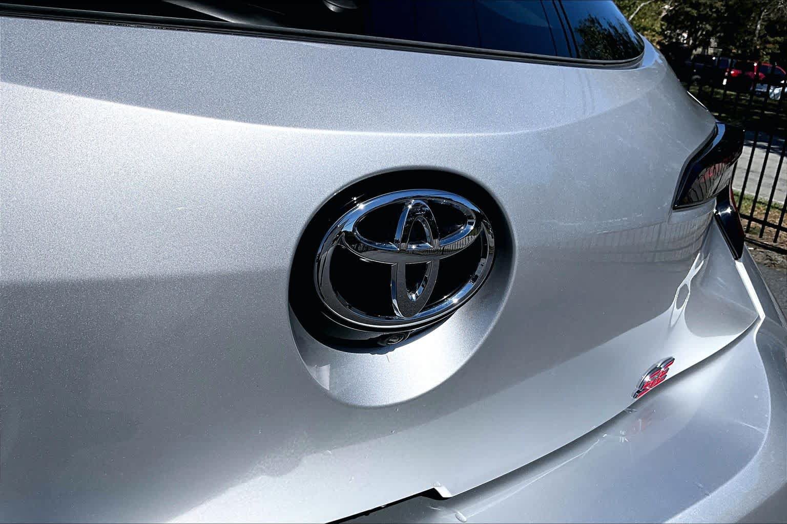 Certified 2026 Toyota Corolla SE FWD image 31