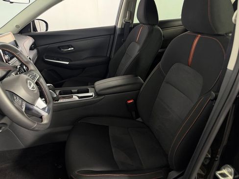 Used 2025 Nissan Sentra SR w/ Midnight Edition FWD image 21