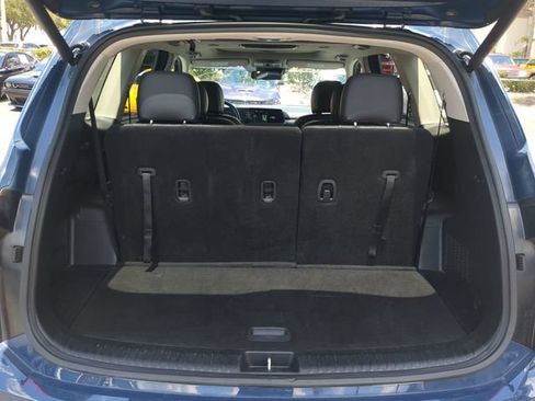 Used 2025 Kia Telluride S AWD/4WD image 14