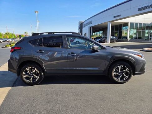 Used 2024 Subaru Crosstrek 2.0i Premium image 3
