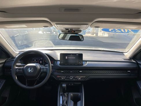 Certified 2025 Honda Accord SE image 10