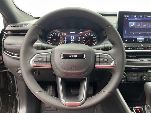 New 2026 Jeep Compass Latitude AWD/4WD image 11