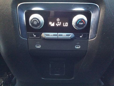 Used 2023 GMC Yukon XL AT4 w/ AT4 Premium Plus Package AWD/4WD image 36