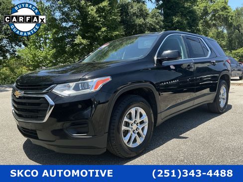 Used 2020 Chevrolet Traverse LS FWD image 1