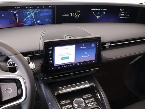 New 2026 Lincoln Nautilus Reserve w/ Jet Appearance Package image 5