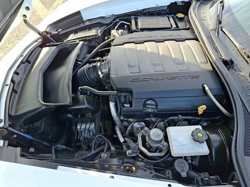 Used 2019 Chevrolet Corvette Stingray Coupe w/ 1LT image 30