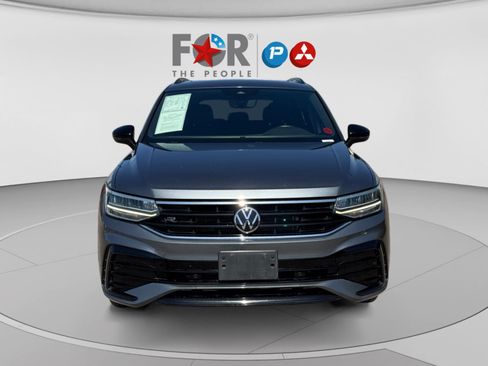 Used 2022 Volkswagen Tiguan SE R-Line FWD image 8