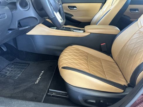 Used 2022 Nissan Sentra SV w/ SV Premium Package image 14