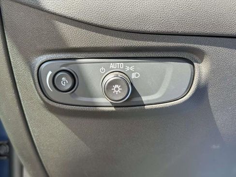 Used 2024 Chevrolet Equinox LT image 19