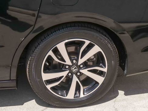 Used 2019 Honda Odyssey Elite image 6