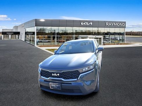 Certified 2023 Kia Sorento LX FWD image 7