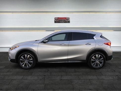 Used 2018 INFINITI QX30 AWD image 4