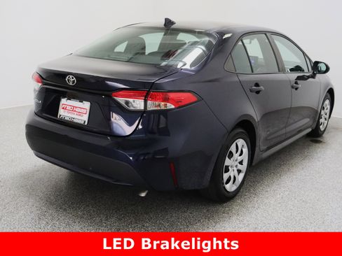 Used 2022 Toyota Corolla LE image 7