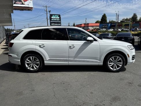 Used 2017 Audi Q7 3.0T Premium AWD/4WD image 10