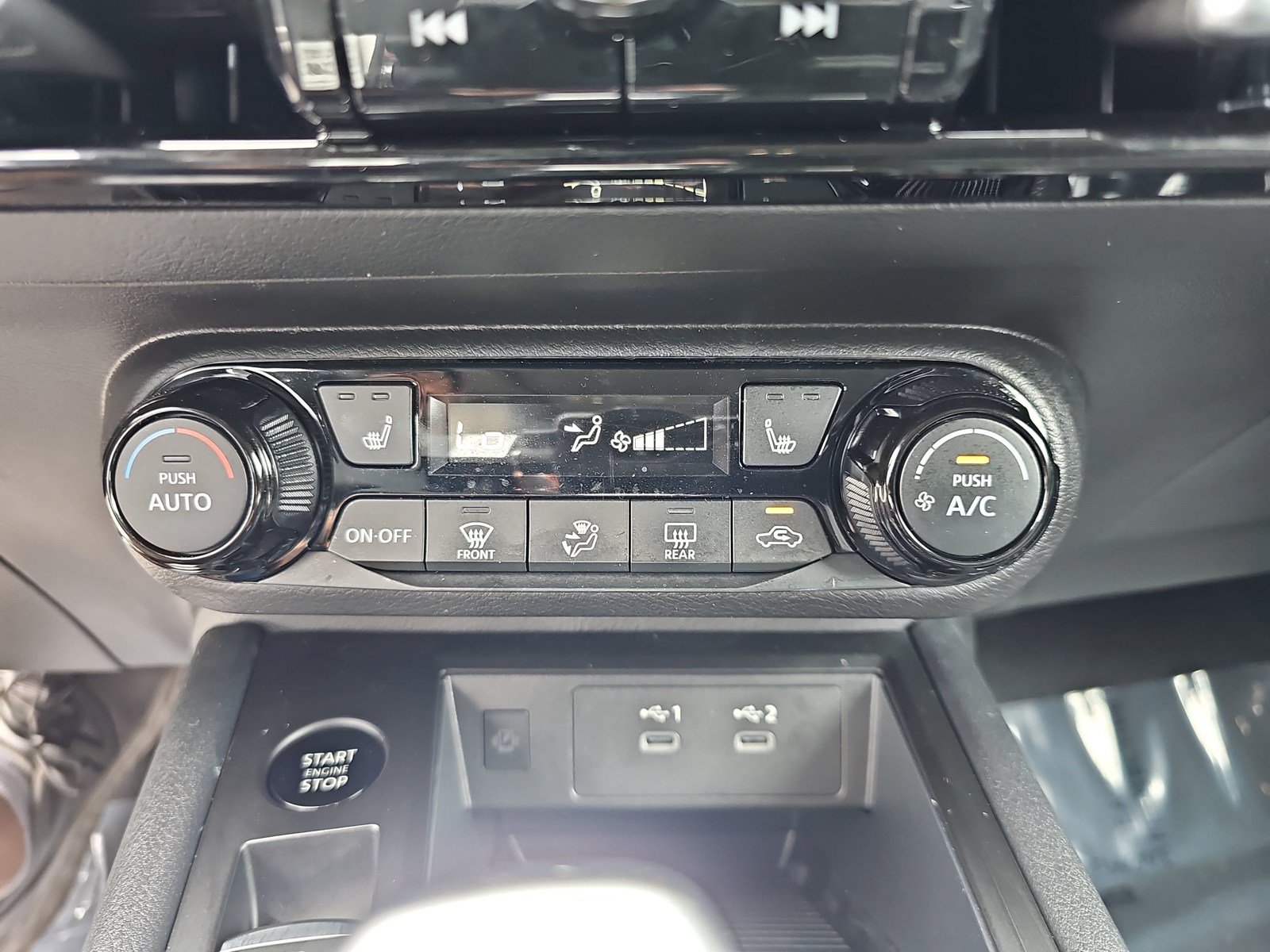 Used 2026 Nissan Kicks SV w/ SV Premium Package FWD image 21