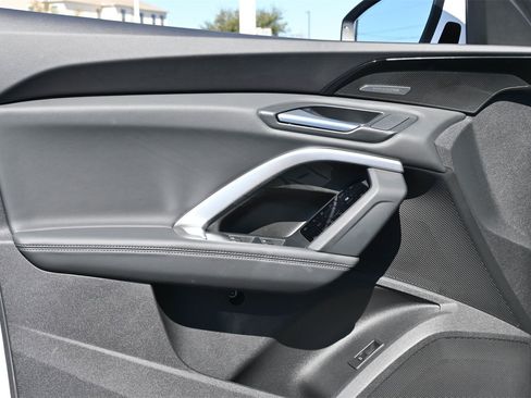 Used 2025 Audi Q5 Premium Plus w/ Premium Plus image 16