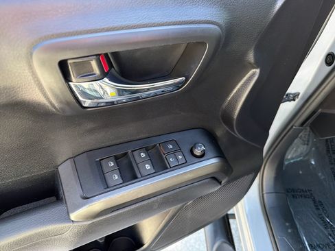 Used 2021 Toyota Tacoma TRD Sport RWD image 23