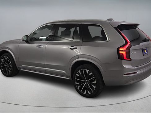 Certified 2026 Volvo XC90 B6 Plus w/ Protection Package Premier AWD/4WD image 6