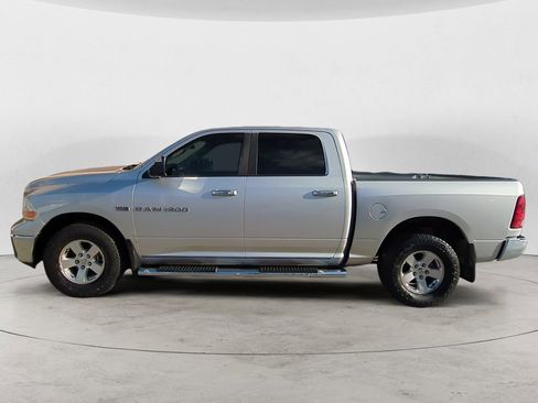 Used 2011 RAM 1500 Classic SLT AWD/4WD image 2