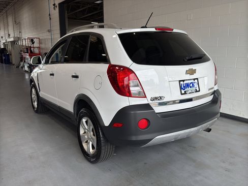 Used 2014 Chevrolet Captiva Sport LS FWD image 3