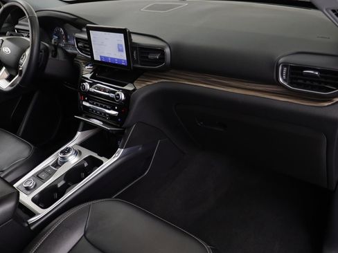 Used 2021 Ford Explorer Limited w/ Equipment Group 301A image 21