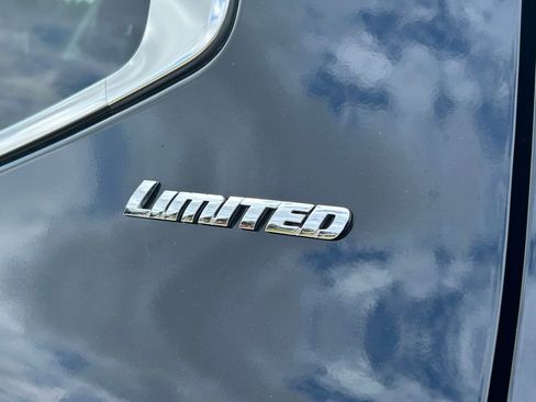 Used 2023 Toyota Tundra Limited w/ Power Package AWD/4WD image 15