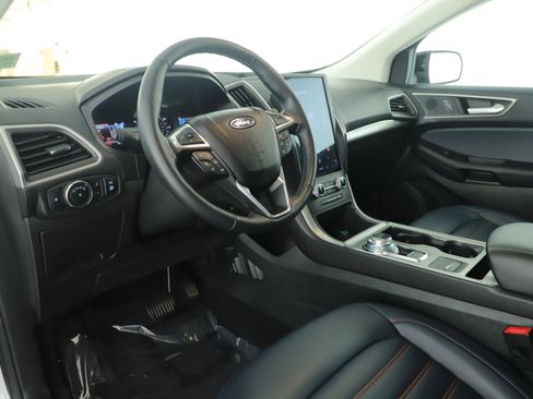 Used 2023 Ford Edge SEL w/ Sport Appearance Package AWD/4WD image 10