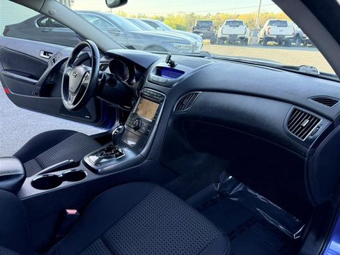 Used 2012 Hyundai Genesis 2.0T RWD image 12