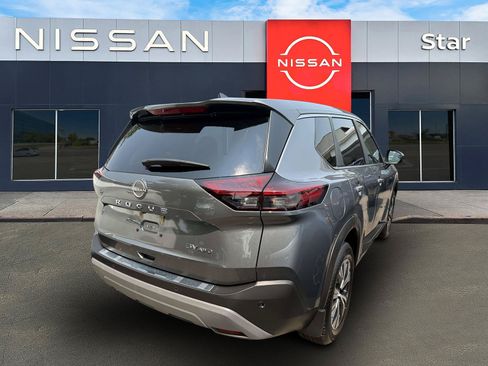 Used 2023 Nissan Rogue SV AWD/4WD image 6