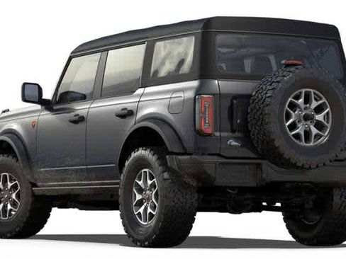New 2025 Ford Bronco Badlands image 2