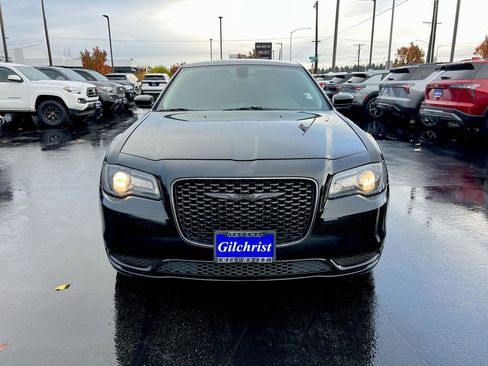 Used 2023 Chrysler 300 Touring w/ Sport Appearance Package image 25