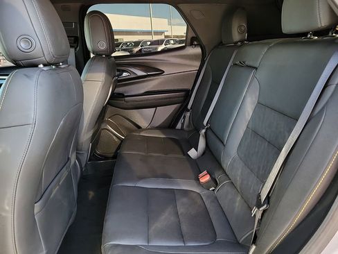 Used 2025 Chevrolet TrailBlazer ACTIV w/ Convenience Package image 16