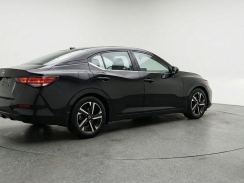 Used 2025 Nissan Sentra SV image 9