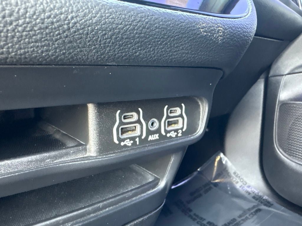 Used 2021 Chrysler Pacifica Touring w/ S Appearance Package FWD image 23
