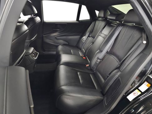 Used 2019 Lexus LS 500h AWD w/ Accessory Package (Z1) image 34