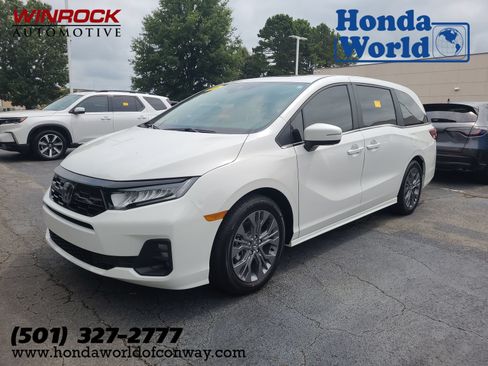 Certified 2026 Honda Odyssey Touring image 1