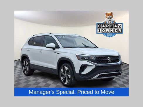Used 2024 Volkswagen Taos SE AWD/4WD image 1