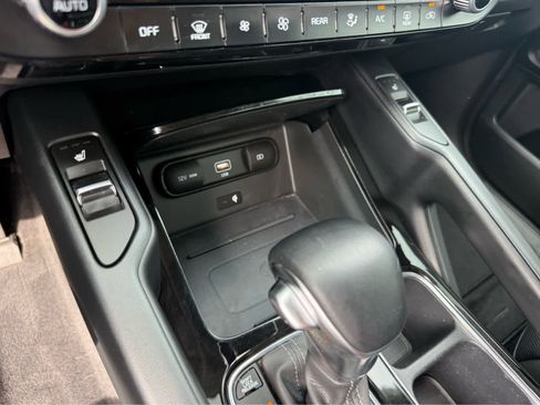 Used 2022 Kia Telluride S image 31