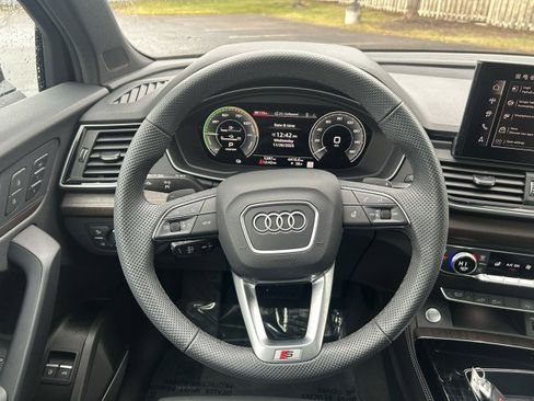 Certified 2025 Audi Q5 e Premium Plus w/ Premium Plus Package image 10