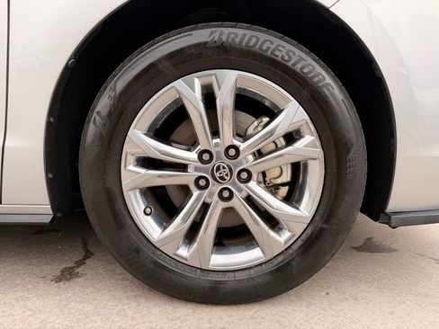 Used 2023 Toyota Sienna XSE w/ XSE Plus Package AWD/4WD image 34