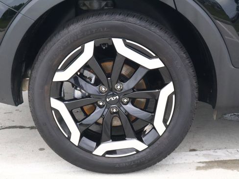 Used 2024 Kia Telluride EX w/ EX Captain's Chair Package FWD image 8