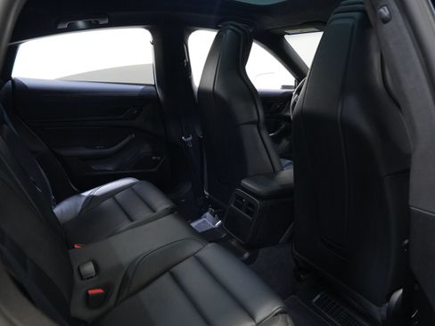 Used 2020 Porsche Taycan AWD/4WD image 38