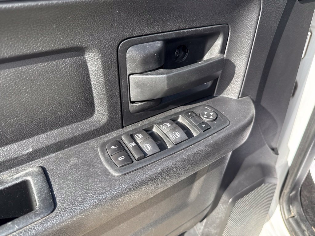 Used 2015 RAM 1500 Express AWD/4WD image 21