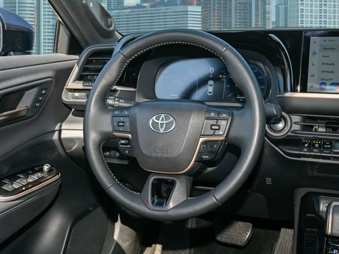 Used 2024 Toyota Crown AWD/4WD image 20