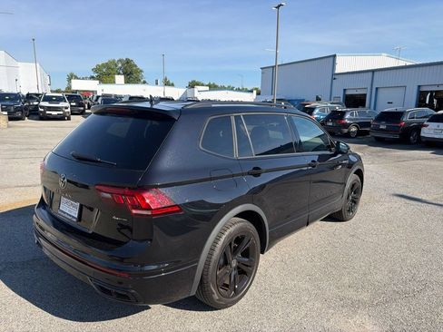 Used 2024 Volkswagen Tiguan SE R-Line AWD/4WD image 5